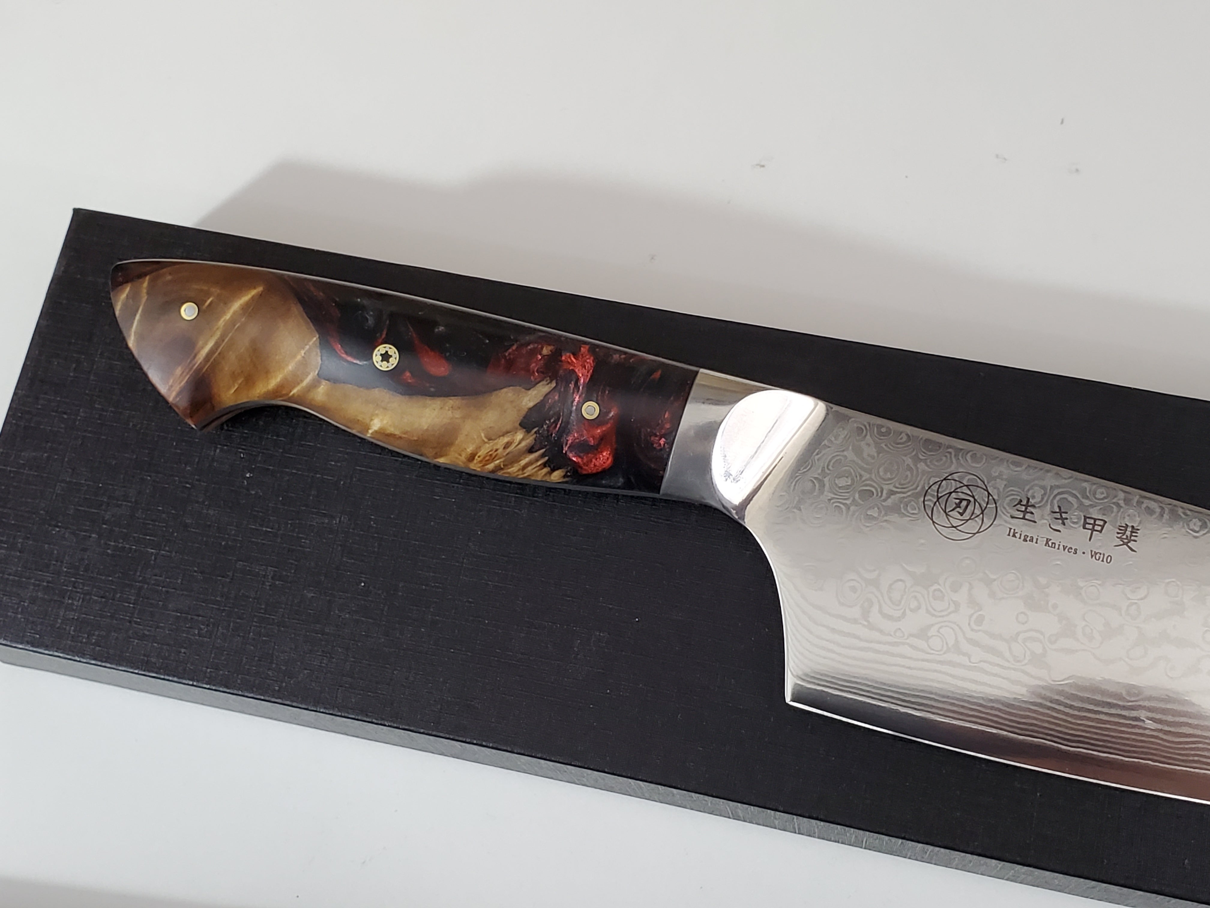 Ikigai Chef Knife Set - Professional Japanese Knives with Damascus Pattern